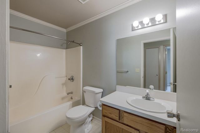312 Reid Road, Highland Charter Township, MI 48357