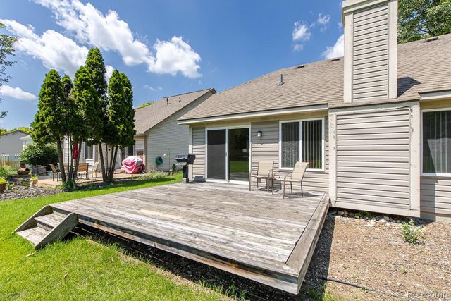 312 Reid Road, Highland Charter Township, MI 48357