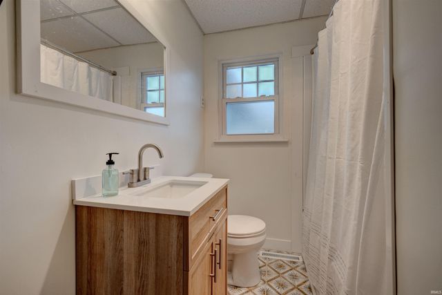 3006 Adams Street, Evansville, IN 47714