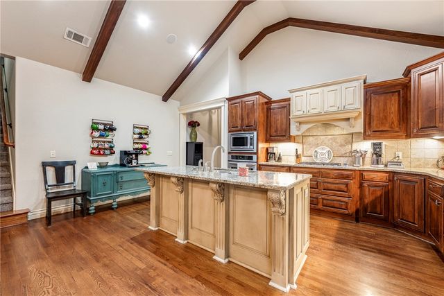 1704 SW Gosford Avenue, Bentonville, AR 72713