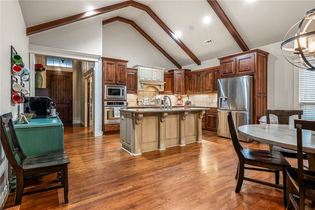 1704 SW Gosford Avenue, Bentonville, AR 72713