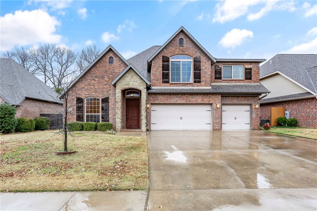1704 SW Gosford Avenue, Bentonville, AR 72713