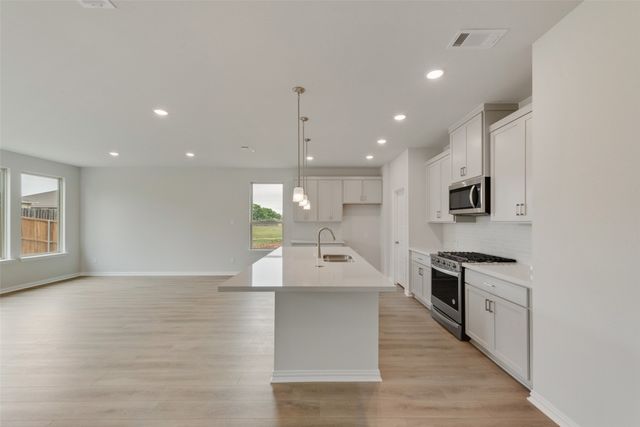 541 Marcus Lane, Crowley, TX 76036