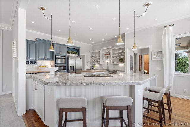 6008 W Phoenix Court, Broken Arrow, OK 74011