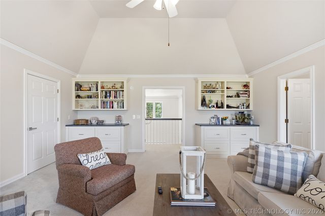6008 W Phoenix Court, Broken Arrow, OK 74011