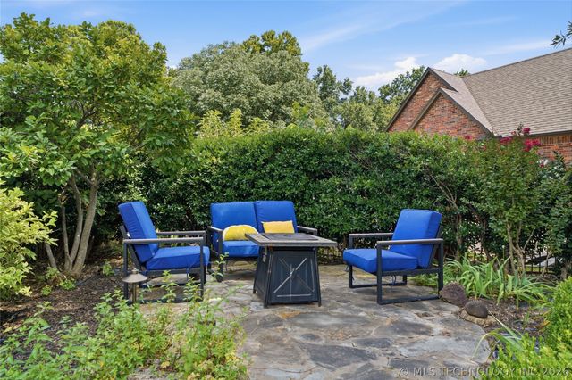 6008 W Phoenix Court, Broken Arrow, OK 74011