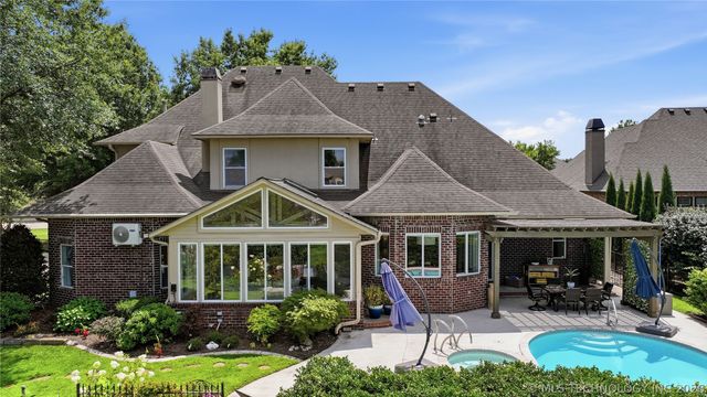 6008 W Phoenix Court, Broken Arrow, OK 74011
