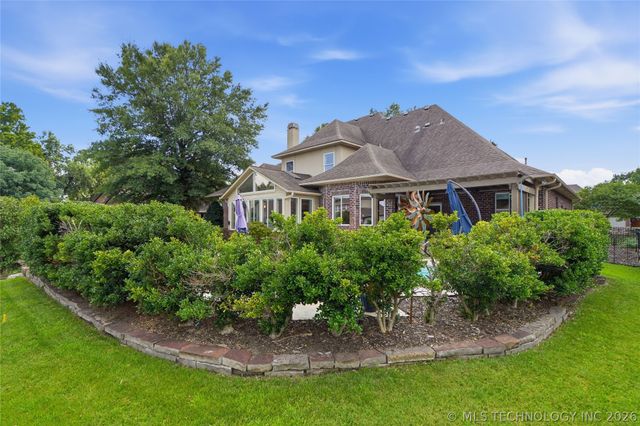 6008 W Phoenix Court, Broken Arrow, OK 74011