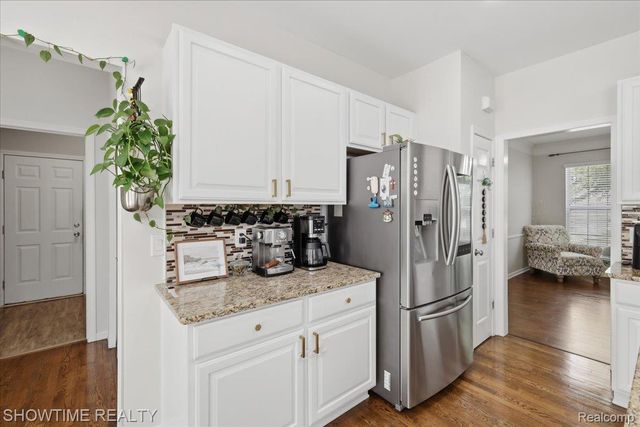 7386 Tottenham, Shelby Charter Township, MI 48317
