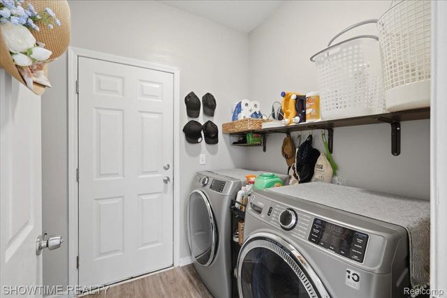 7386 Tottenham, Shelby Charter Township, MI 48317