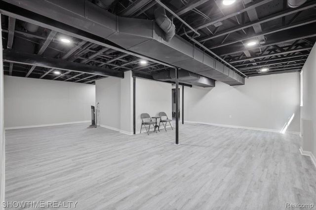 7386 Tottenham, Shelby Charter Township, MI 48317