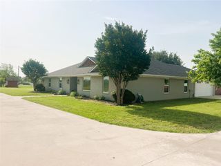 113 County Road 3198, Decatur, TX 76234