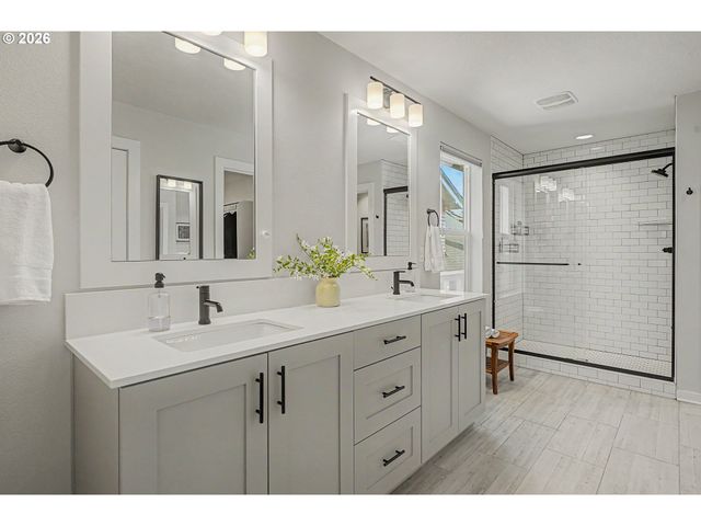 2765 Se CORA St, Portland, OR 97202