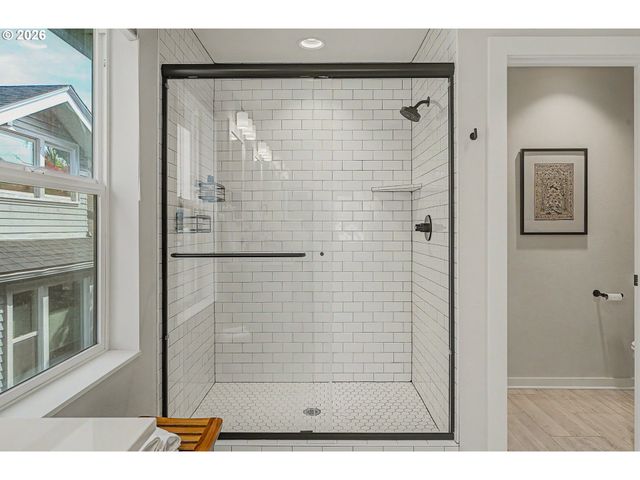 2765 Se CORA St, Portland, OR 97202