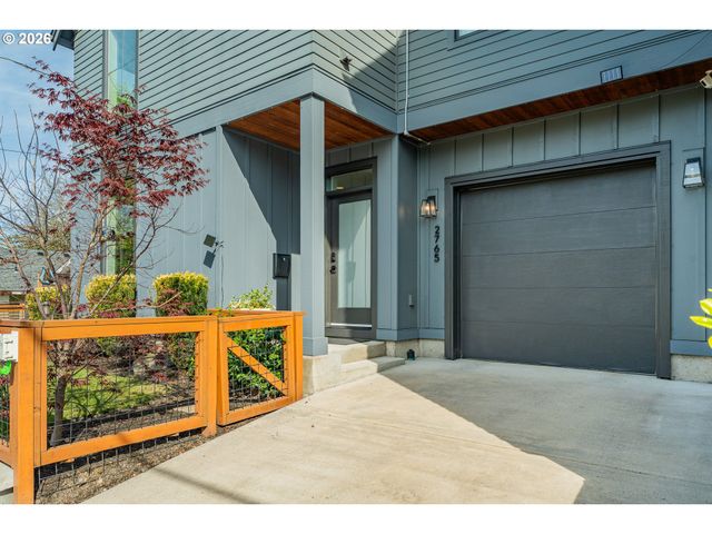 2765 Se CORA St, Portland, OR 97202