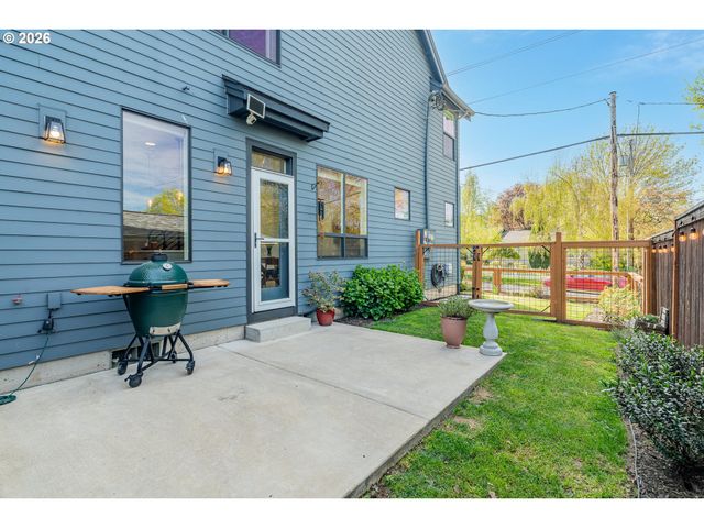 2765 Se CORA St, Portland, OR 97202