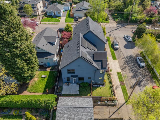 2765 Se CORA St, Portland, OR 97202