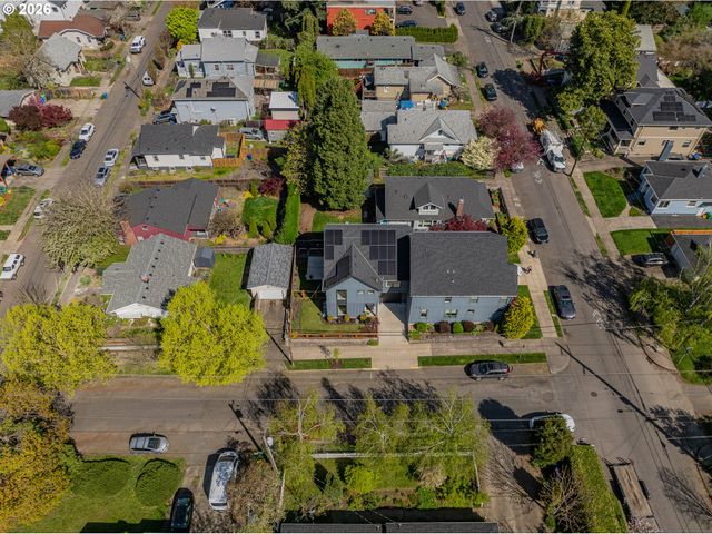 2765 Se CORA St, Portland, OR 97202