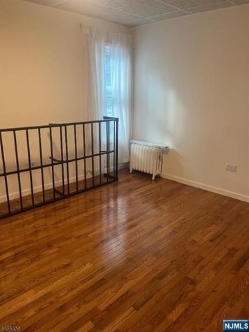 718 Clifton Avenue, Newark, NJ 07104
