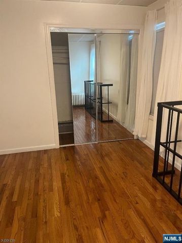 718 Clifton Avenue, Newark, NJ 07104