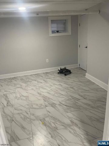 718 Clifton Avenue, Newark, NJ 07104