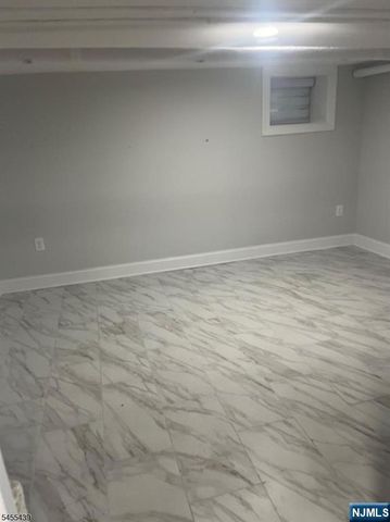 718 Clifton Avenue, Newark, NJ 07104