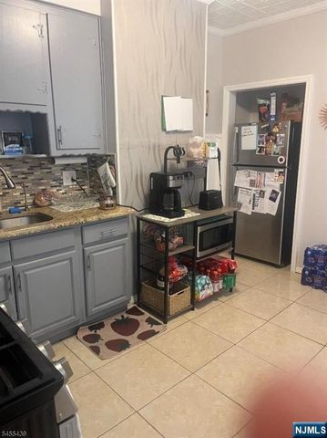 718 Clifton Avenue, Newark, NJ 07104