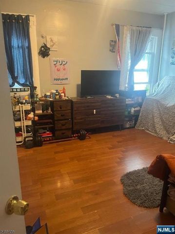 718 Clifton Avenue, Newark, NJ 07104