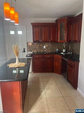 718 Clifton Avenue, Newark, NJ 07104