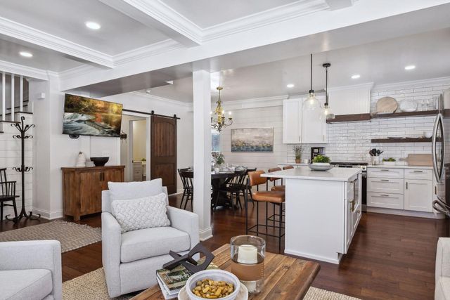 2305 Bayview Place, Orono, MN 55391