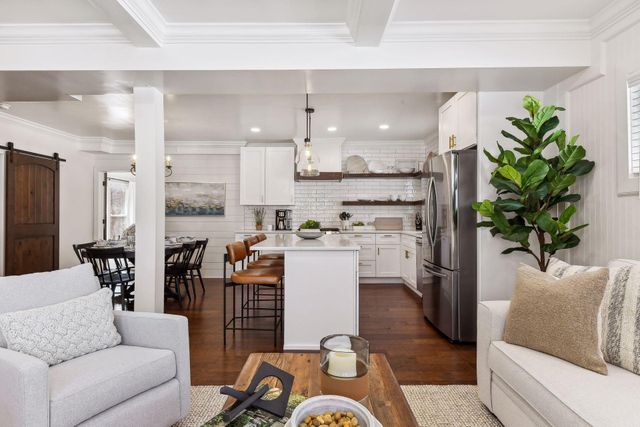 2305 Bayview Place, Orono, MN 55391