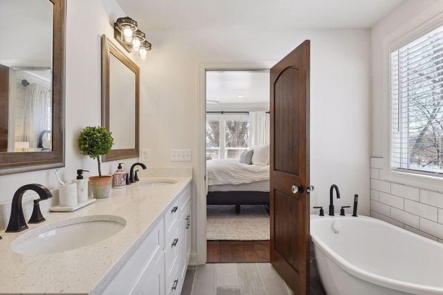 2305 Bayview Place, Orono, MN 55391