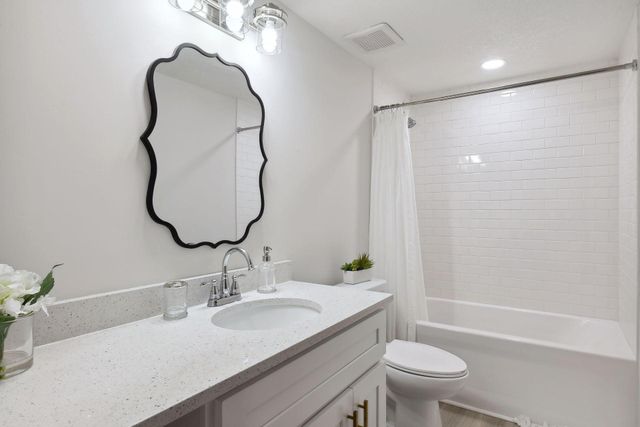 2305 Bayview Place, Orono, MN 55391