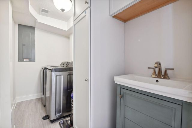 2305 Bayview Place, Orono, MN 55391