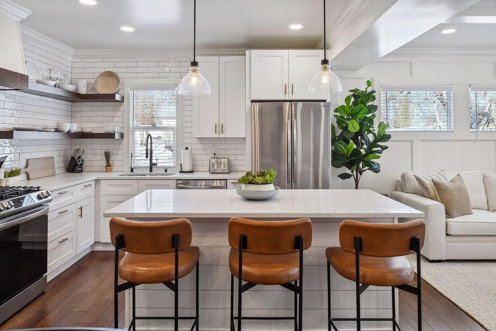 2305 Bayview Place, Orono, MN 55391