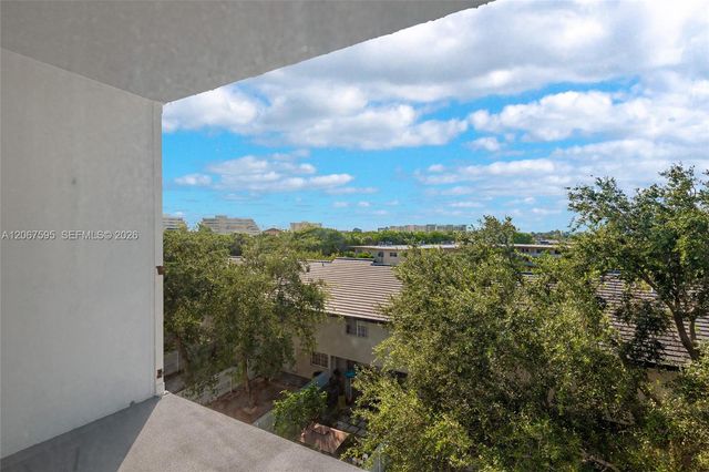 1805 Sans Souci Boulevard 532, North Miami, FL 33181