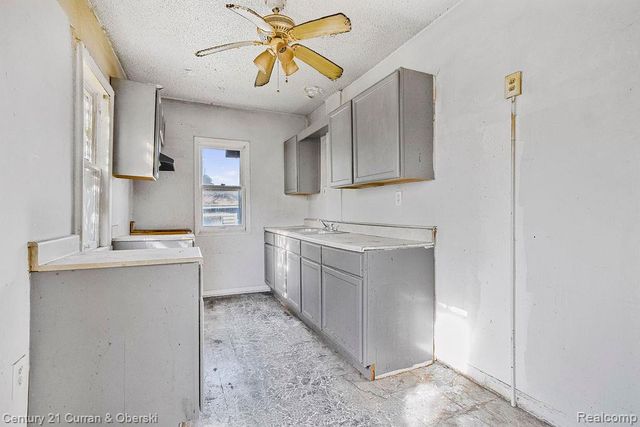 10 Perrin Street, River Rouge, MI 48218