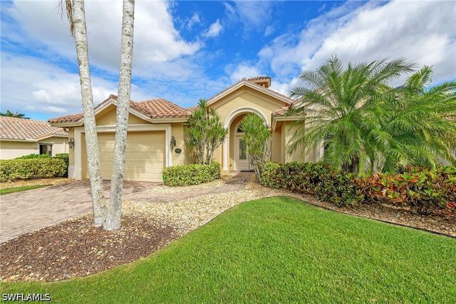 975 Tivoli CT, Naples, FL 34104