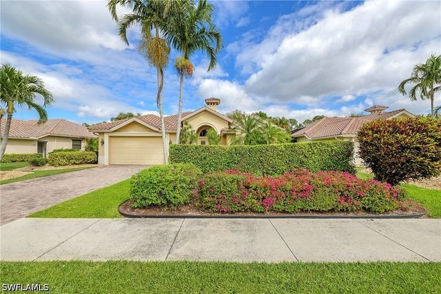 975 Tivoli CT, Naples, FL 34104