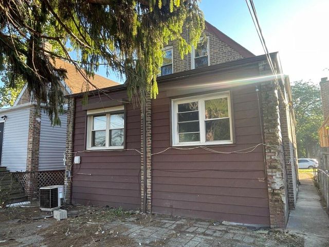 8640 S Vernon Avenue, Chicago, IL 60619