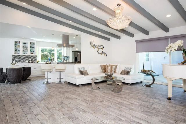 3301 Vickers, Glendale, CA 91208