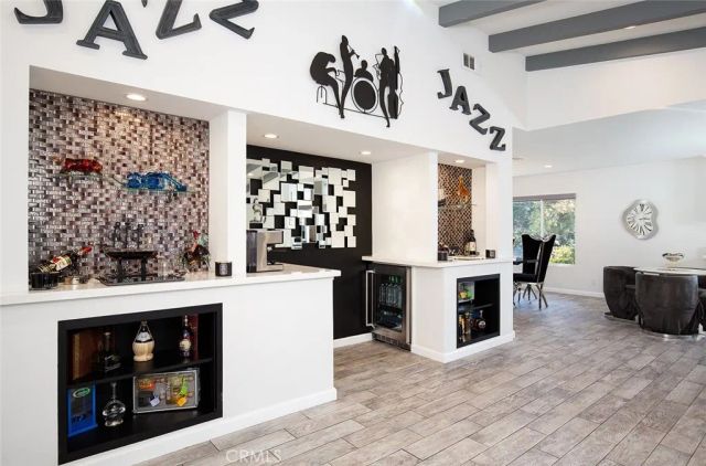 3301 Vickers, Glendale, CA 91208