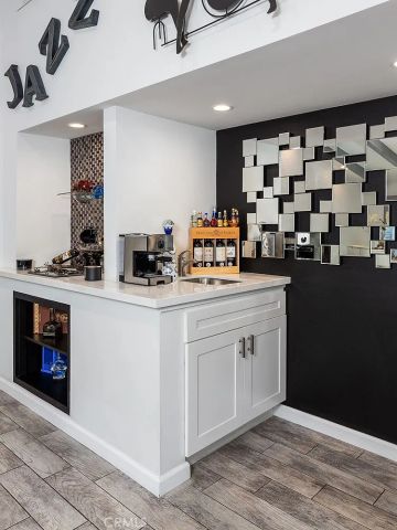 3301 Vickers, Glendale, CA 91208