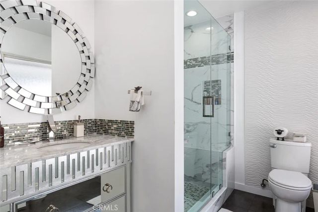 3301 Vickers, Glendale, CA 91208