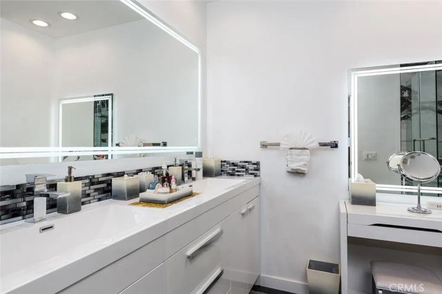 3301 Vickers, Glendale, CA 91208