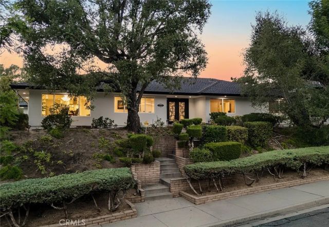 3301 Vickers, Glendale, CA 91208