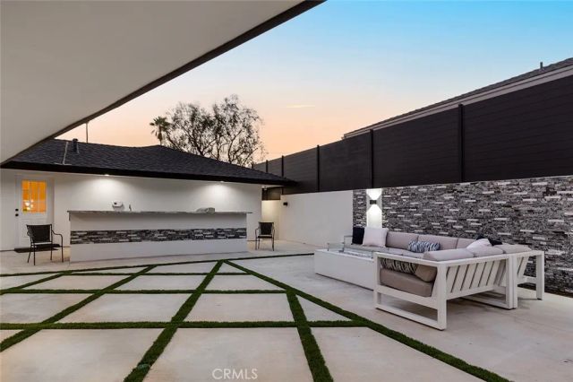 3301 Vickers, Glendale, CA 91208