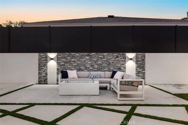 3301 Vickers, Glendale, CA 91208
