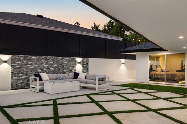 3301 Vickers, Glendale, CA 91208
