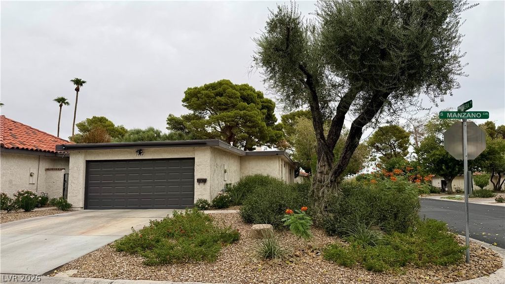 3464 Manzano Circle, Las Vegas, NV 89121 — photo 2
